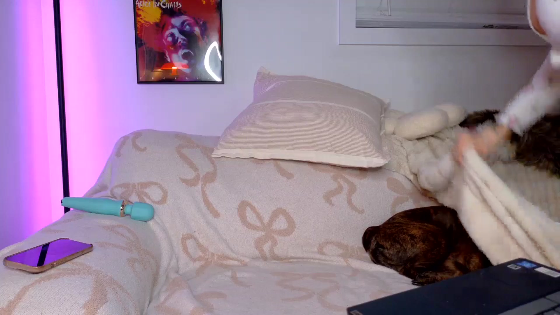 Gallery image thumbnail from FourEyesx's myfreecams stream on, 03/11/2026, 01:41 image 11 of 20