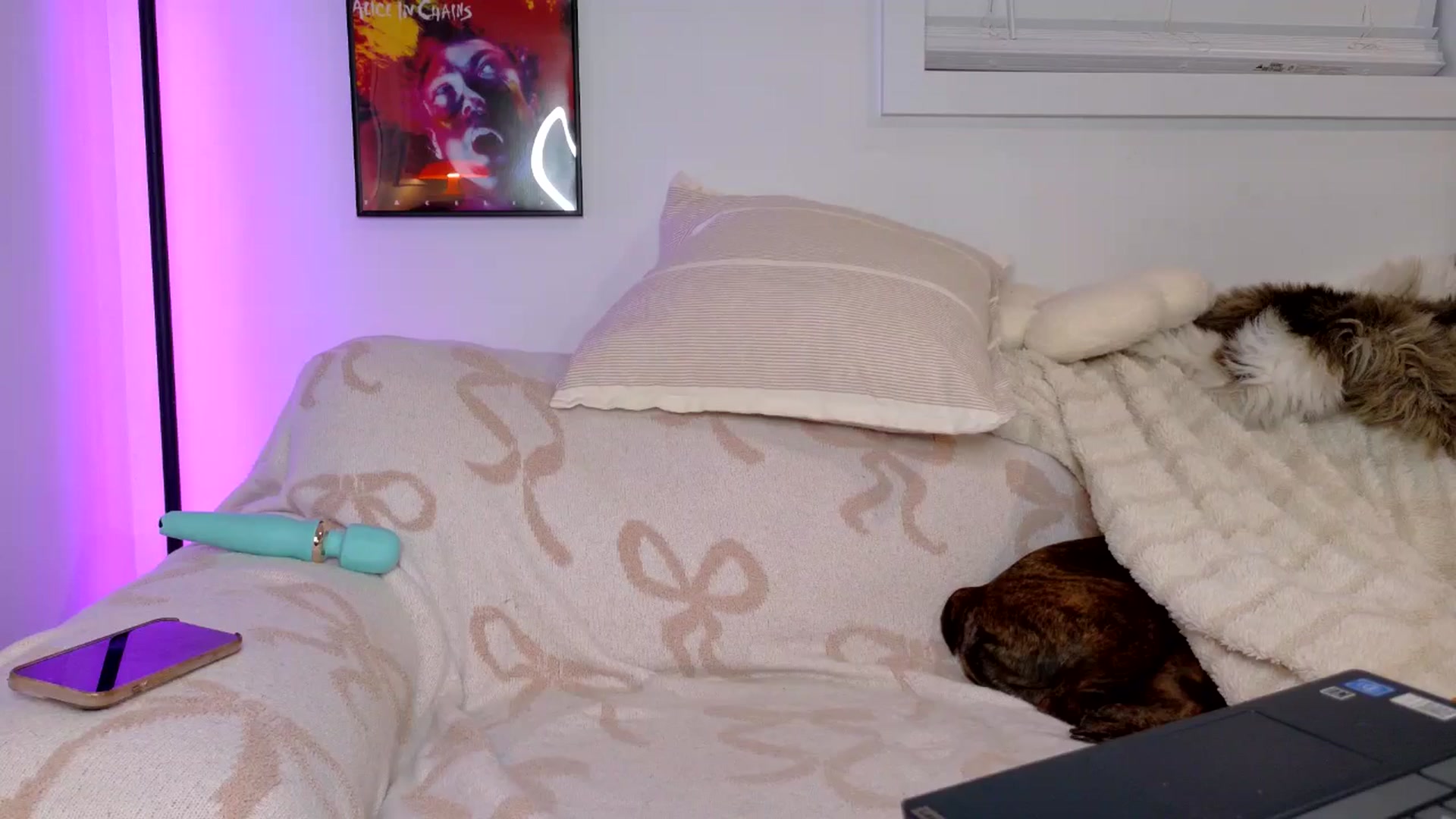Gallery image thumbnail from FourEyesx's myfreecams stream on, 03/11/2026, 01:41 image 8 of 20