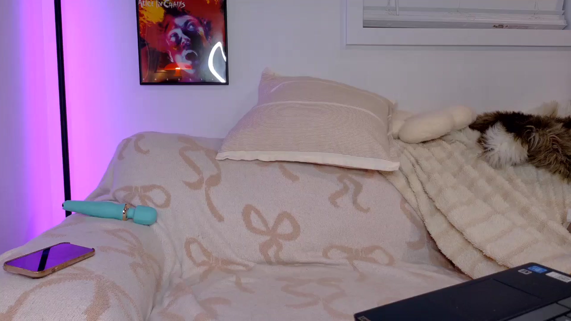 Gallery image thumbnail from FourEyesx's myfreecams stream on, 03/11/2026, 01:41 image 2 of 20