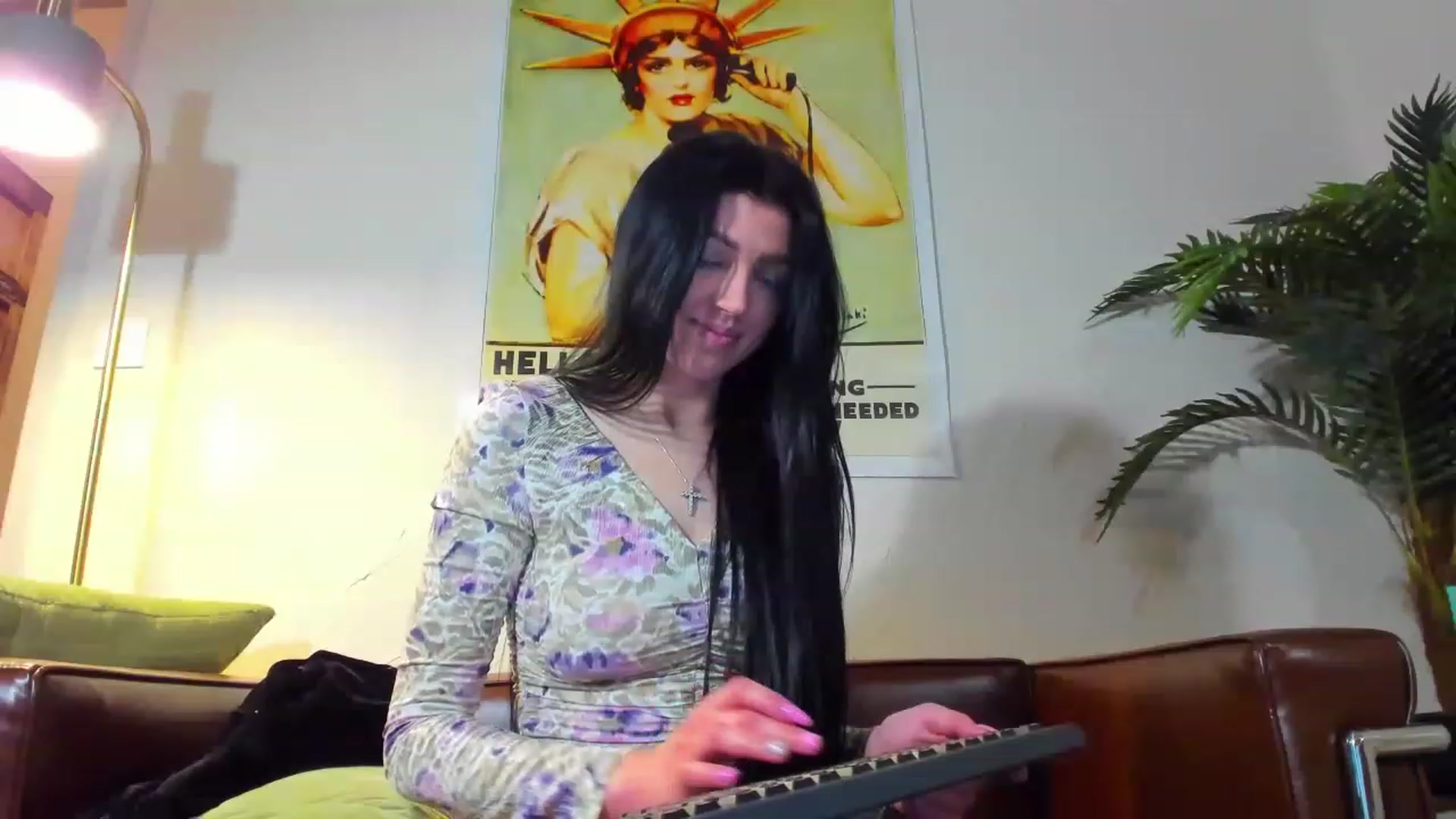 Gallery image thumbnail from FoxElla19's myfreecams stream on, 01/12/2023, 23:36 image 7 of 20