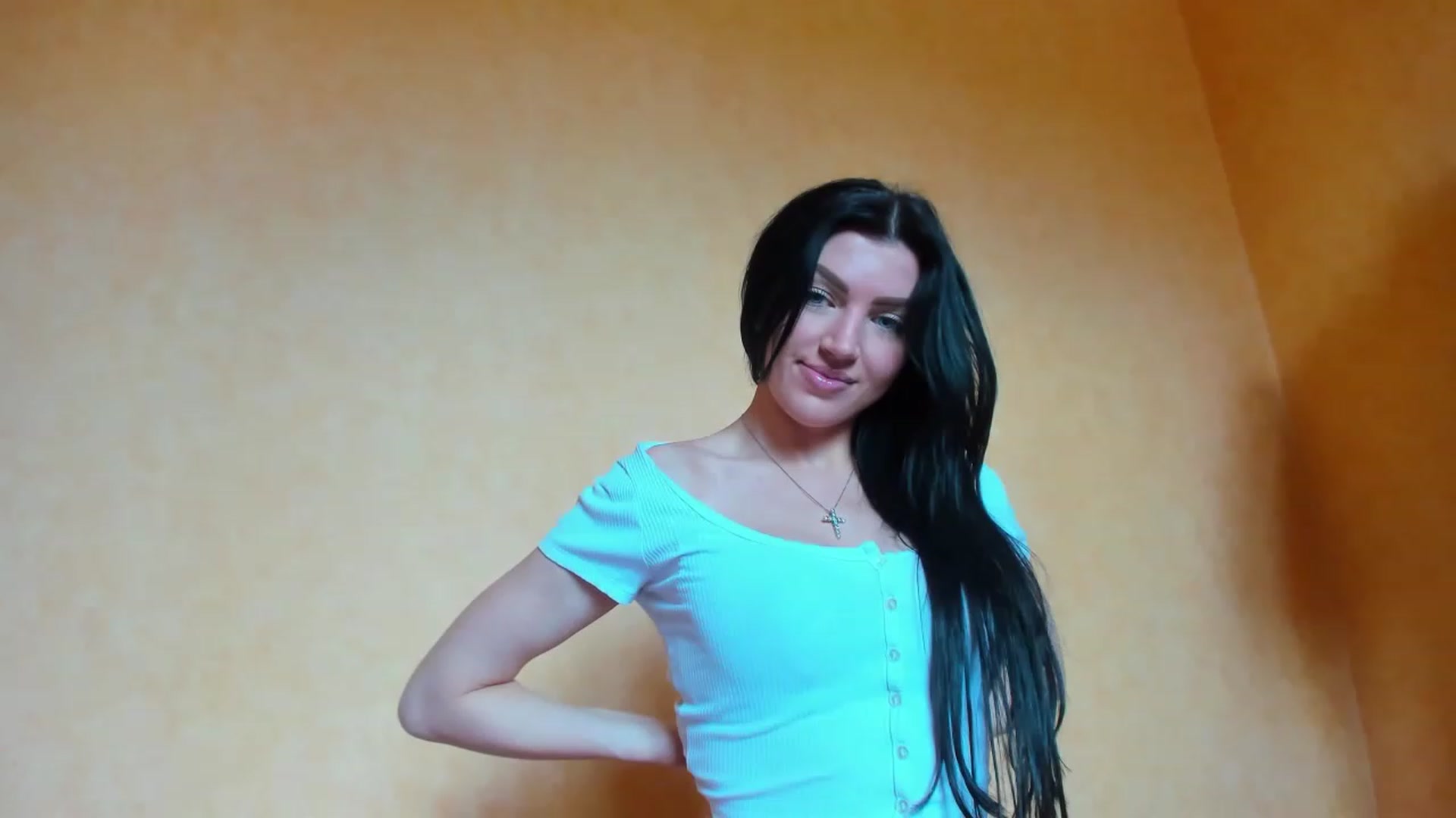 Gallery image thumbnail from FoxElla19's myfreecams stream on, 05/14/2023, 15:01 image 12 of 20