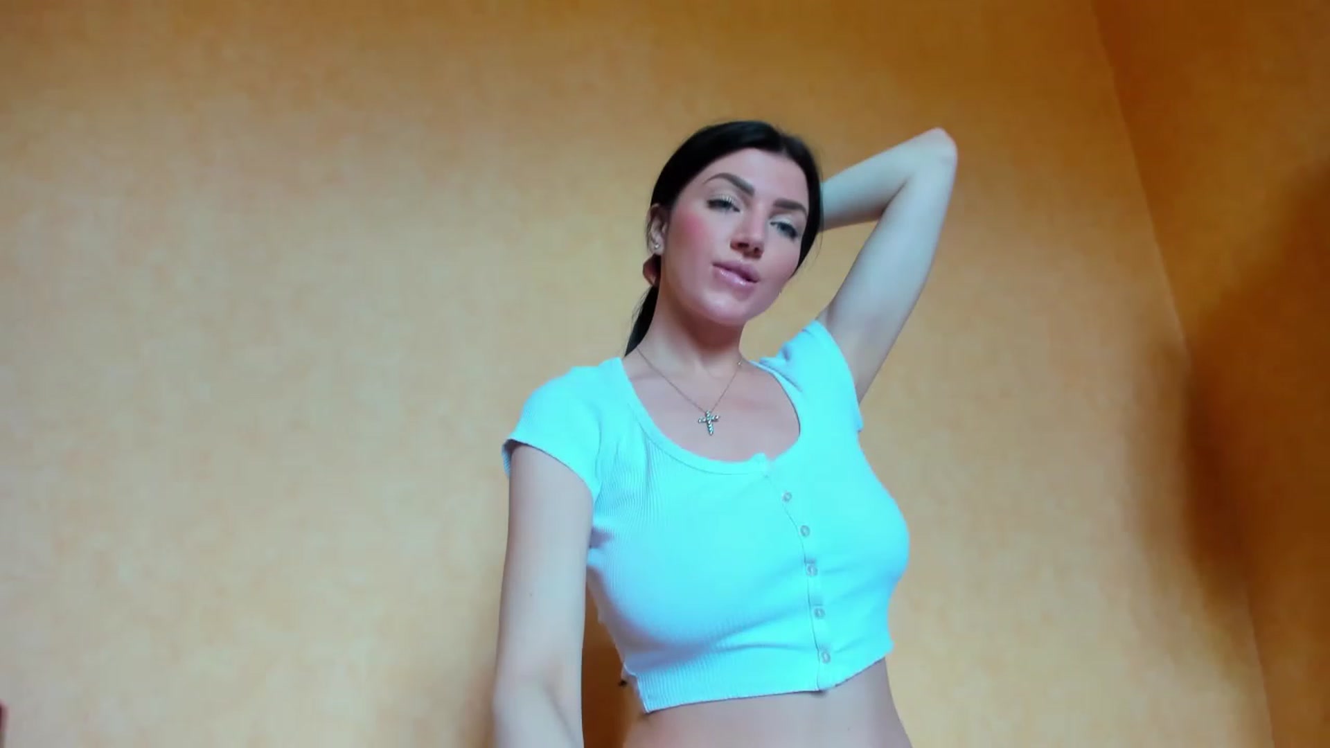 Gallery image thumbnail from FoxElla19's myfreecams stream on, 05/14/2023, 15:01 image 17 of 20
