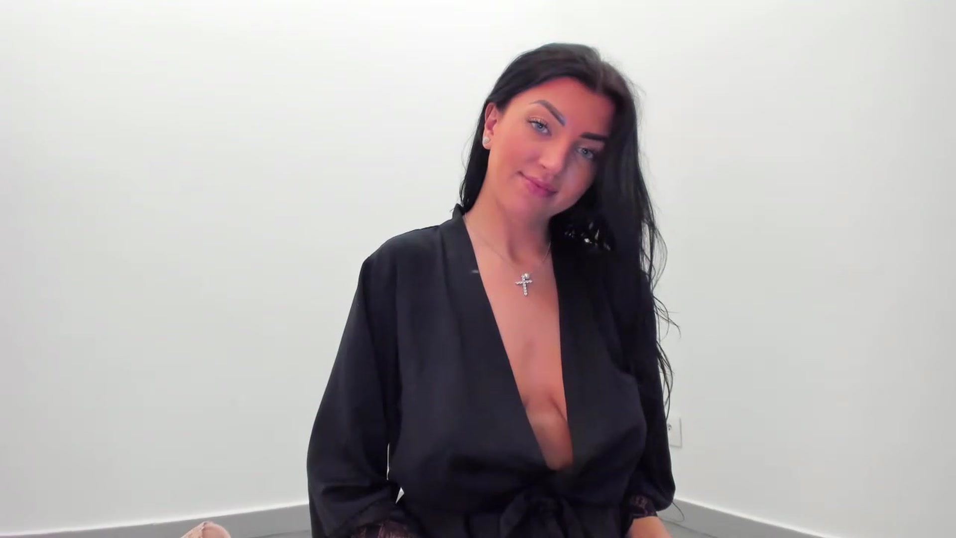 Gallery image thumbnail from FoxElla19's myfreecams stream on, 06/29/2023, 15:05 image 18 of 20