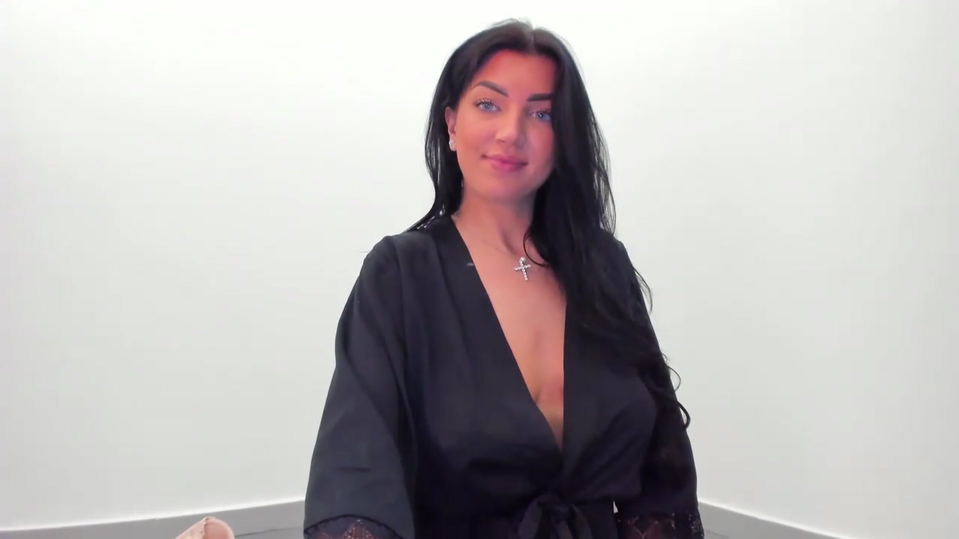 Gallery image thumbnail from FoxElla19's myfreecams stream on, 06/29/2023, 15:05 image 20 of 20