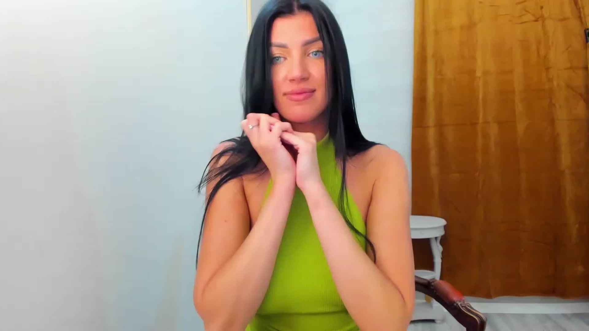 Gallery image thumbnail from FoxElla19's myfreecams stream on, 07/31/2023, 22:15 image 5 of 20
