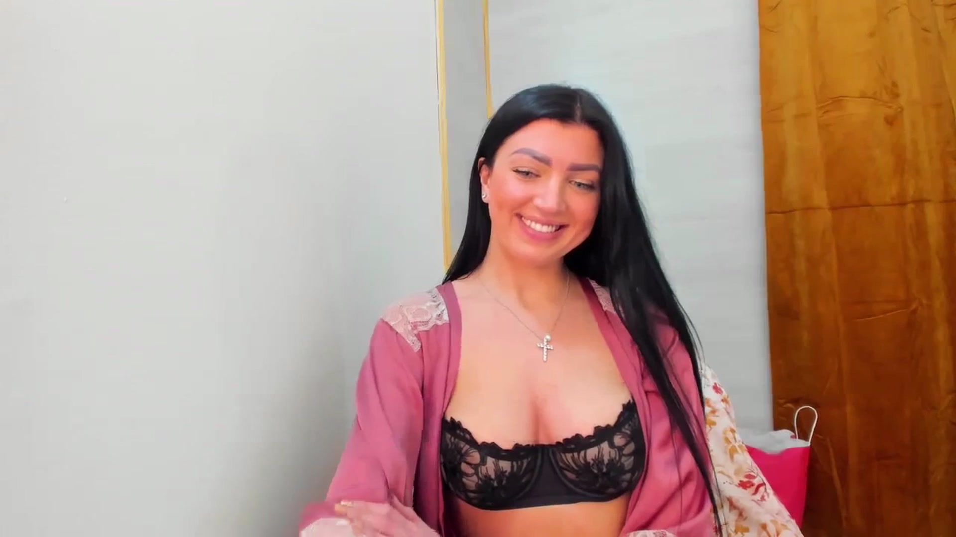 Gallery image thumbnail from FoxElla19's myfreecams stream on, 12/13/2023, 16:18 image 6 of 20