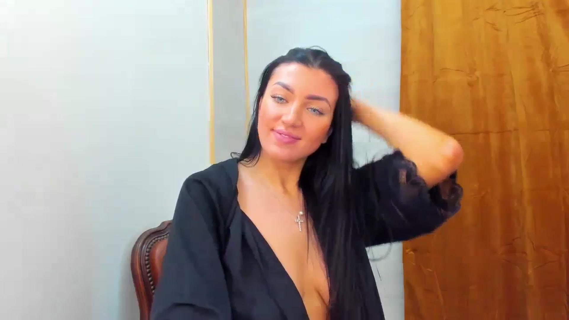Gallery image thumbnail from FoxElla19's myfreecams stream on, 01/14/2024, 19:06 image 13 of 20