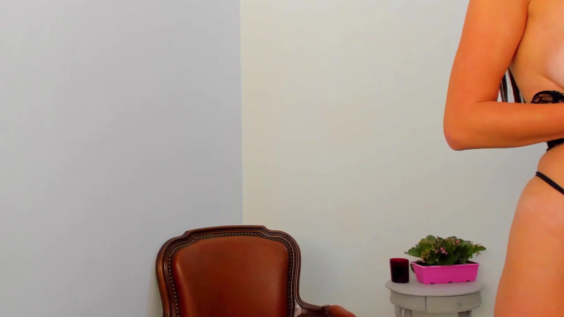 Gallery image thumbnail from FoxElla19's myfreecams stream on, 06/30/2024, 16:21 image 4 of 20
