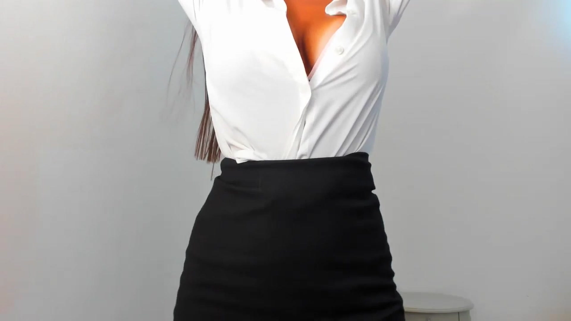 Gallery image thumbnail from FoxElla19's myfreecams stream on, 07/29/2024, 14:38 image 18 of 20