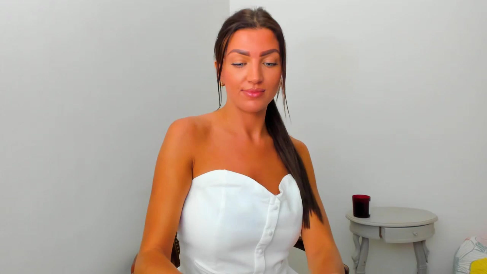 Gallery image thumbnail from FoxElla19's myfreecams stream on, 08/29/2024, 16:13 image 4 of 20