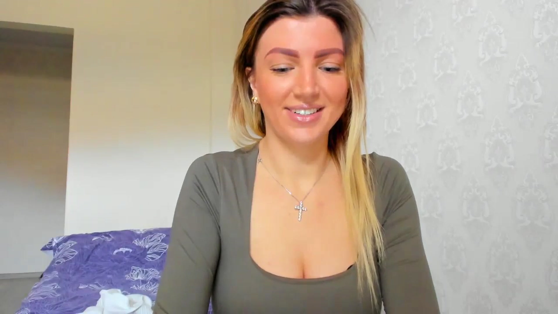 Gallery image thumbnail from FoxElla19's myfreecams stream on, 03/11/2025, 15:02 image 17 of 20