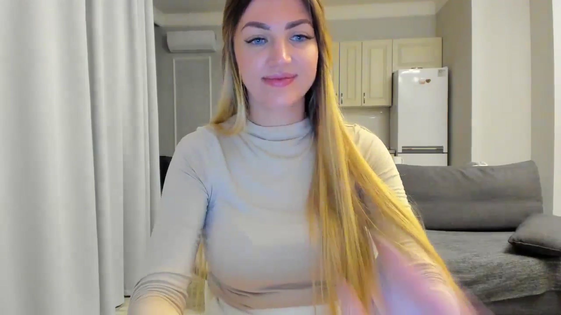 Gallery image thumbnail from FoxElla19's myfreecams stream on, 05/30/2025, 22:11 image 2 of 20