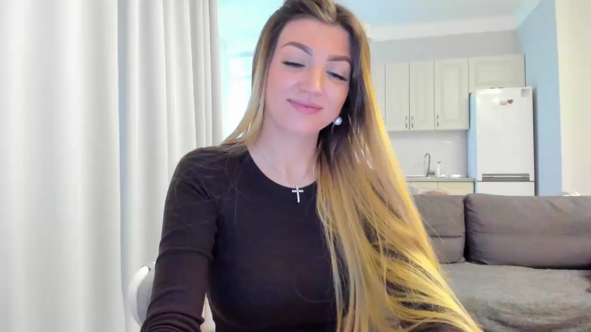 Gallery image thumbnail from FoxElla19's myfreecams stream on, 05/31/2025, 13:00 image 20 of 20