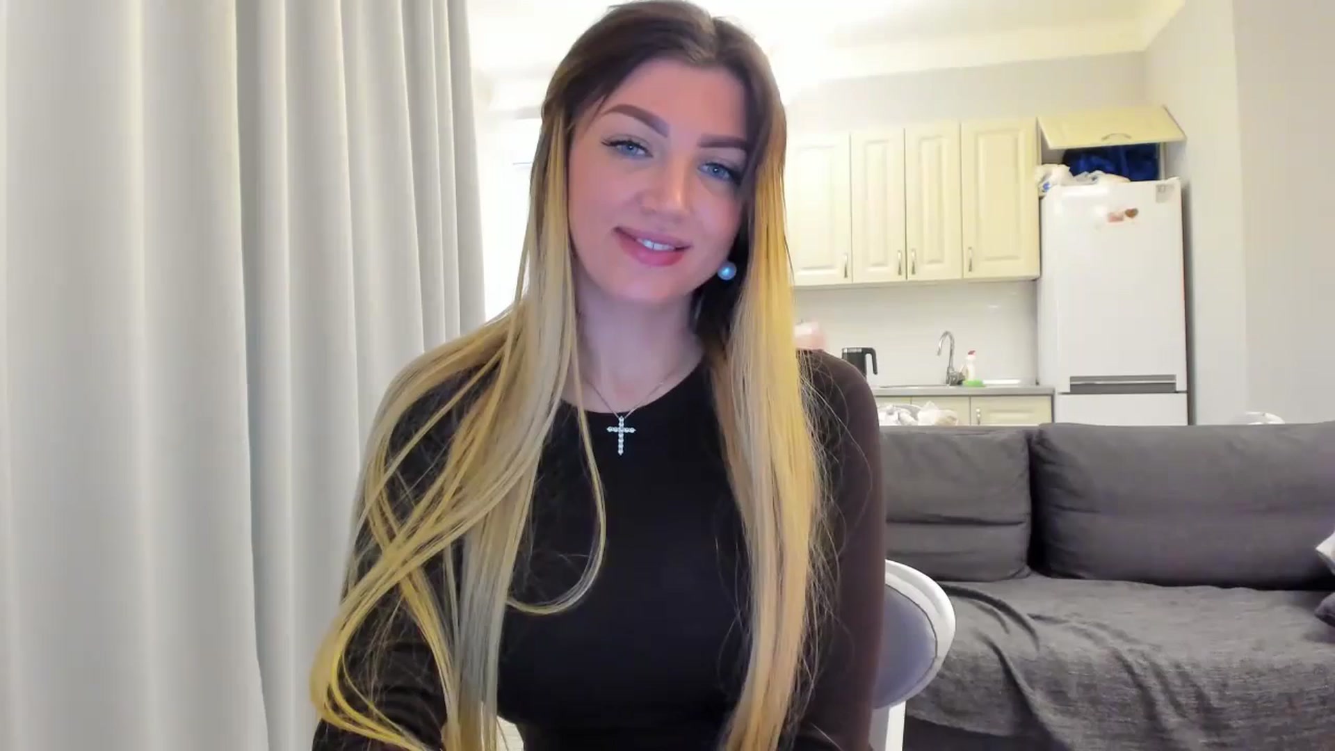 Gallery image thumbnail from FoxElla19's myfreecams stream on, 05/31/2025, 16:49 image 20 of 20