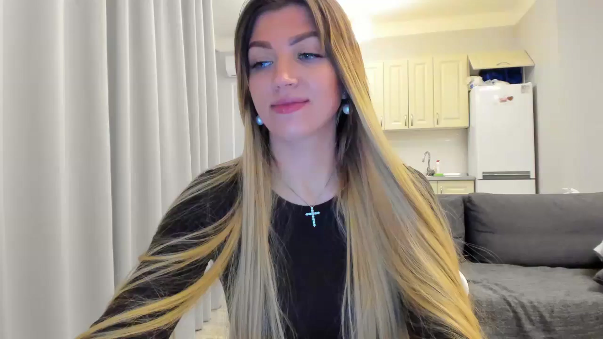 Gallery image thumbnail from FoxElla19's myfreecams stream on, 05/31/2025, 17:29 image 18 of 20