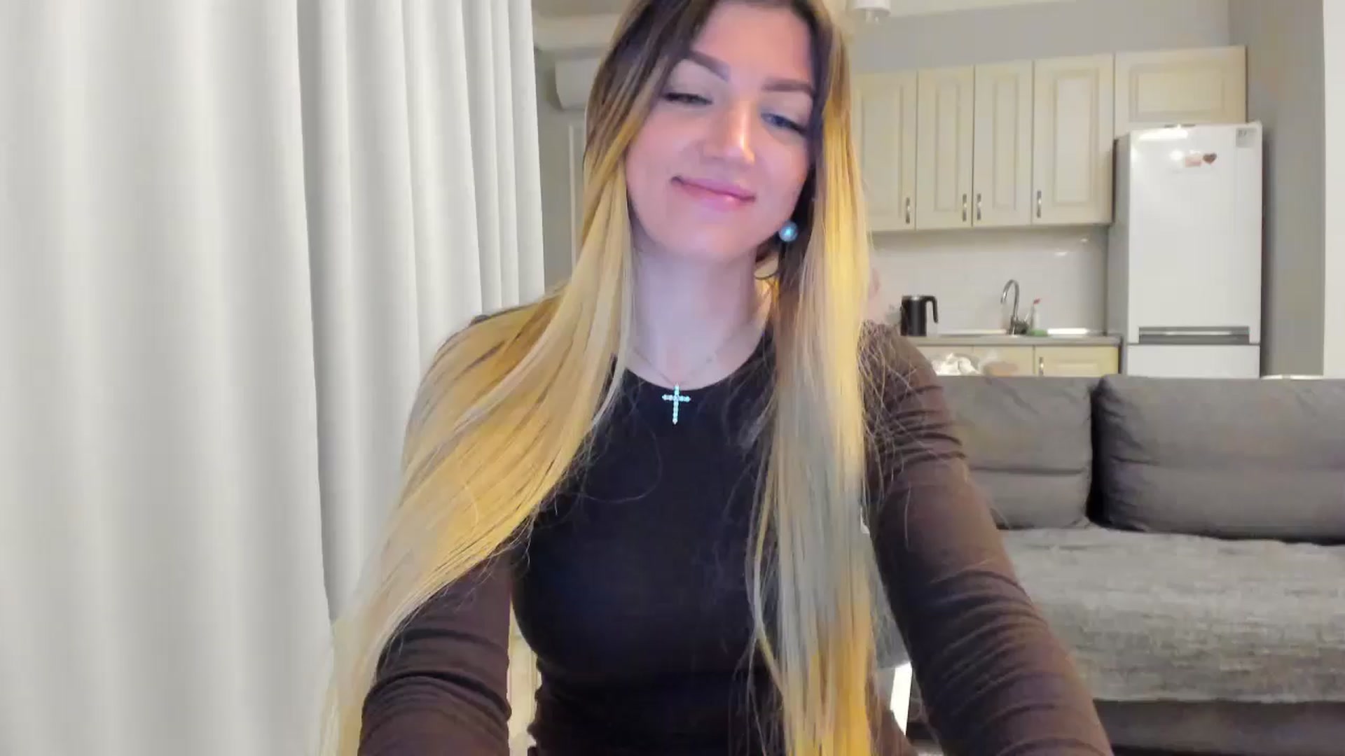 Gallery image thumbnail from FoxElla19's myfreecams stream on, 05/31/2025, 19:49 image 9 of 20