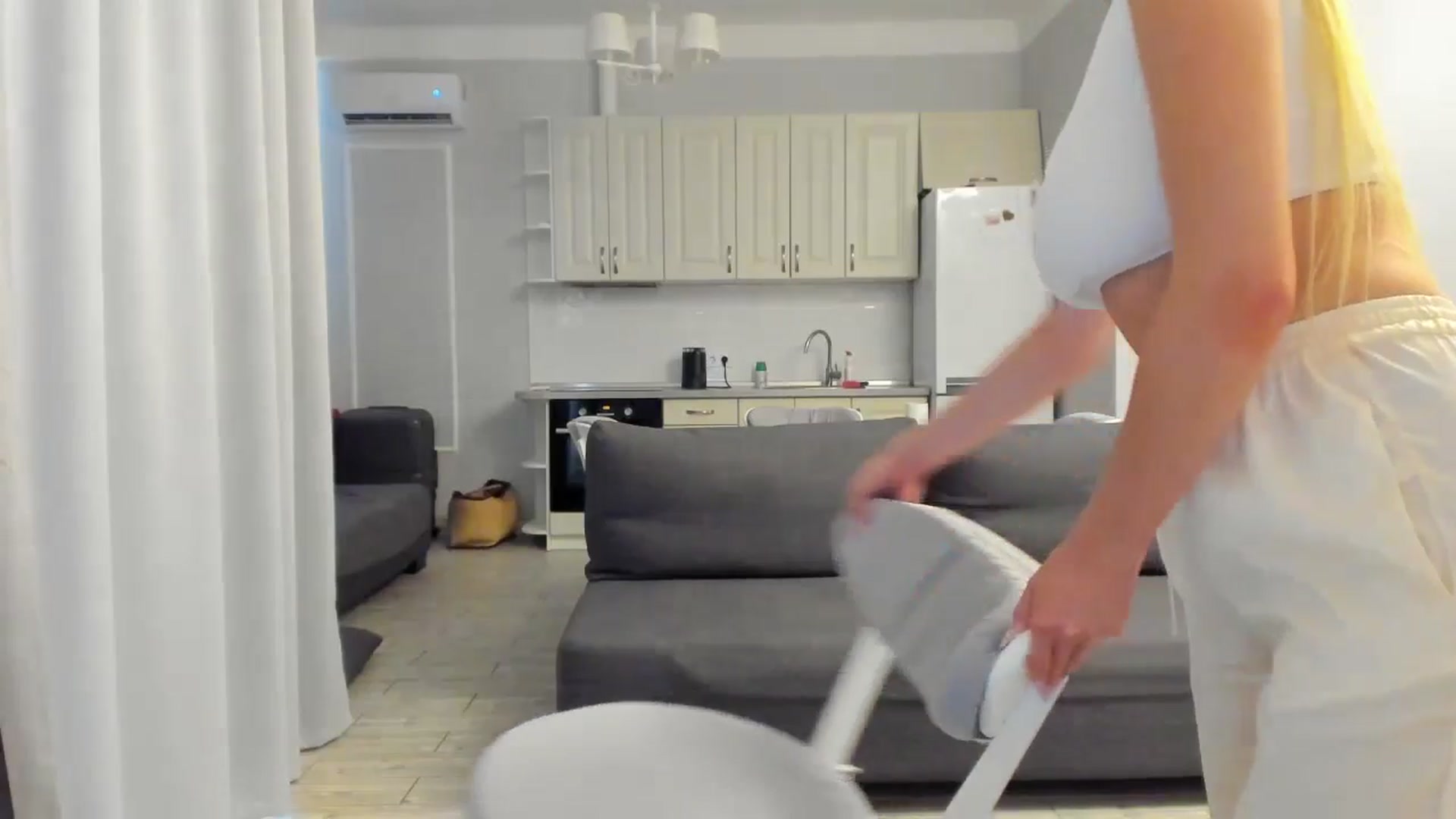 Gallery image thumbnail from FoxElla19's myfreecams stream on, 07/29/2025, 11:45 image 3 of 20