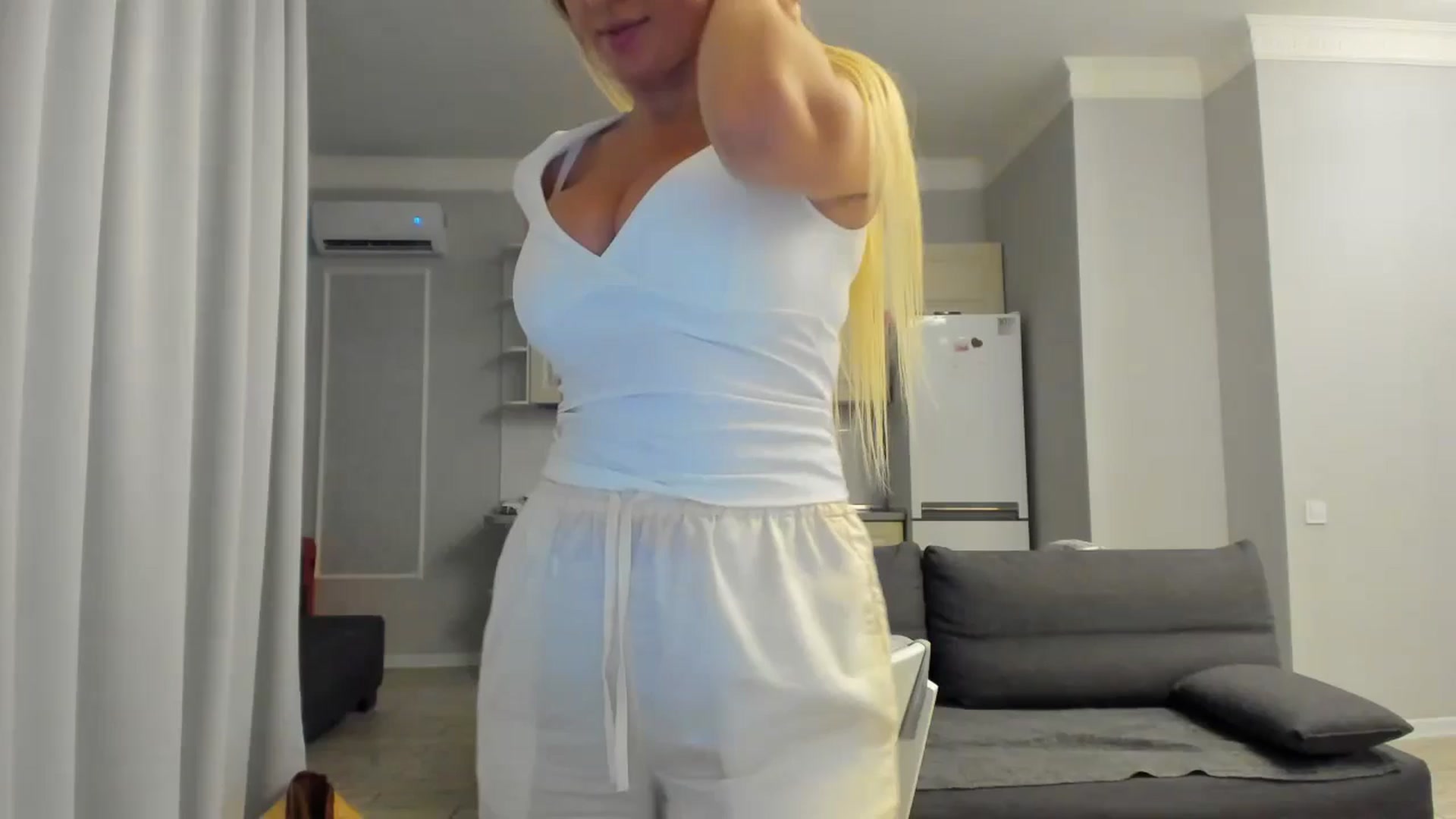 Gallery image thumbnail from FoxElla19's myfreecams stream on, 08/09/2025, 15:31 image 1 of 20