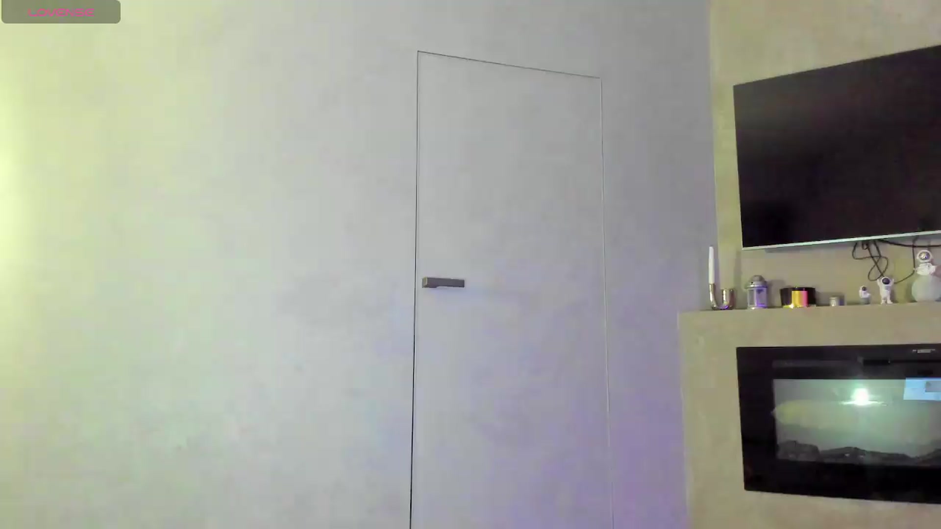Gallery image thumbnail from FoxKate_'s myfreecams stream on, 06/21/2026, 20:10 image 3 of 20