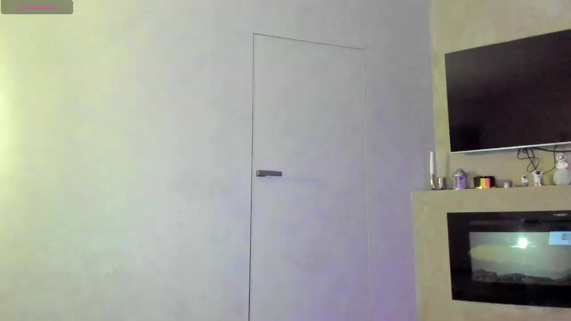 Gallery image thumbnail from FoxKate_'s myfreecams stream on, 06/21/2026, 20:10 image 10 of 20