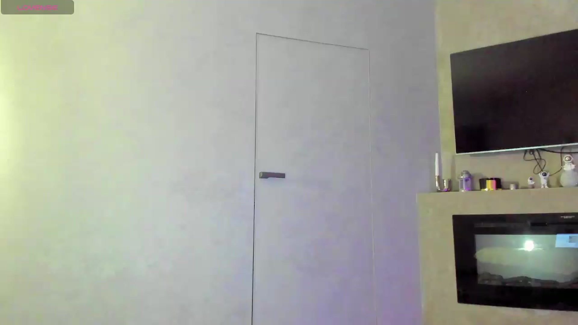 Gallery image thumbnail from FoxKate_'s myfreecams stream on, 06/21/2026, 20:10 image 8 of 20