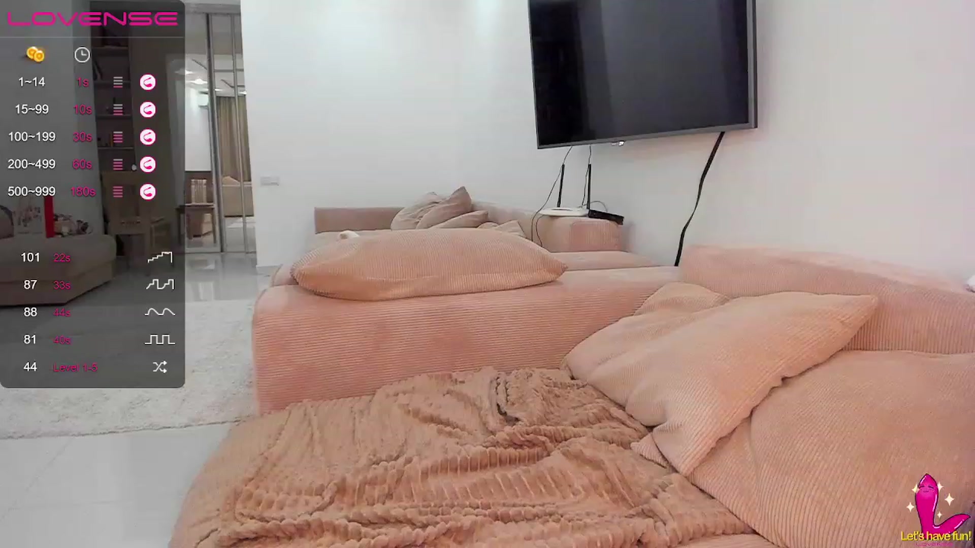 Gallery image thumbnail from Foxxycool's myfreecams stream on, 01/04/2023, 20:15 image 14 of 20
