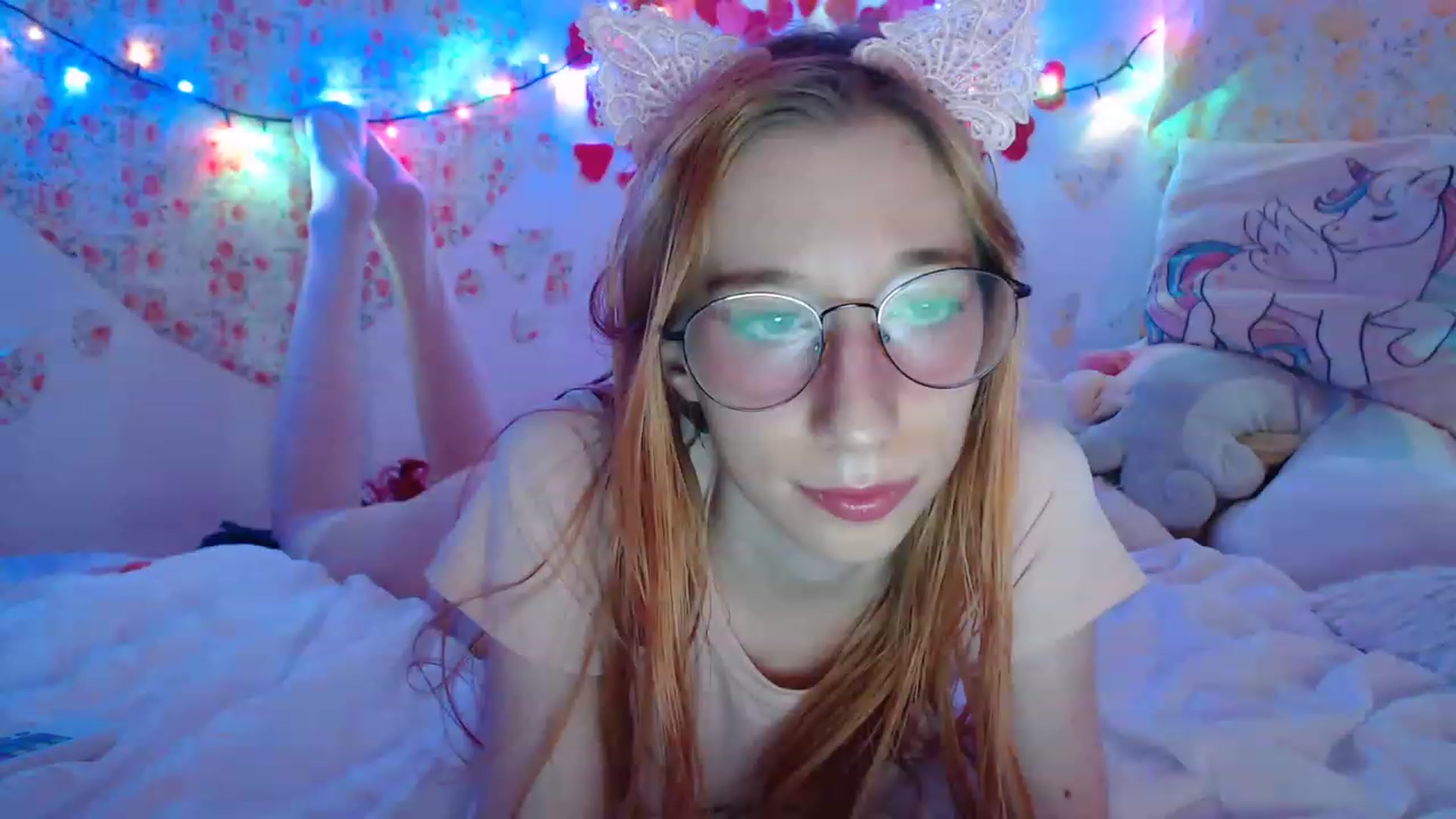 Gallery image thumbnail from FoxyDaisy_'s myfreecams stream on, 12/18/2022, 21:03 image 16 of 20