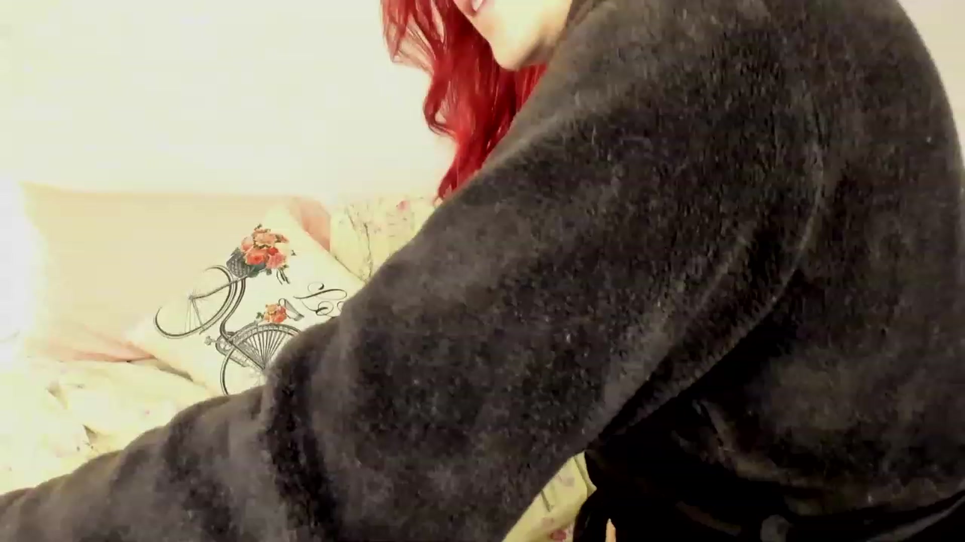 Gallery image thumbnail from FoxyDame's myfreecams stream on, 11/27/2022, 07:36 image 17 of 20