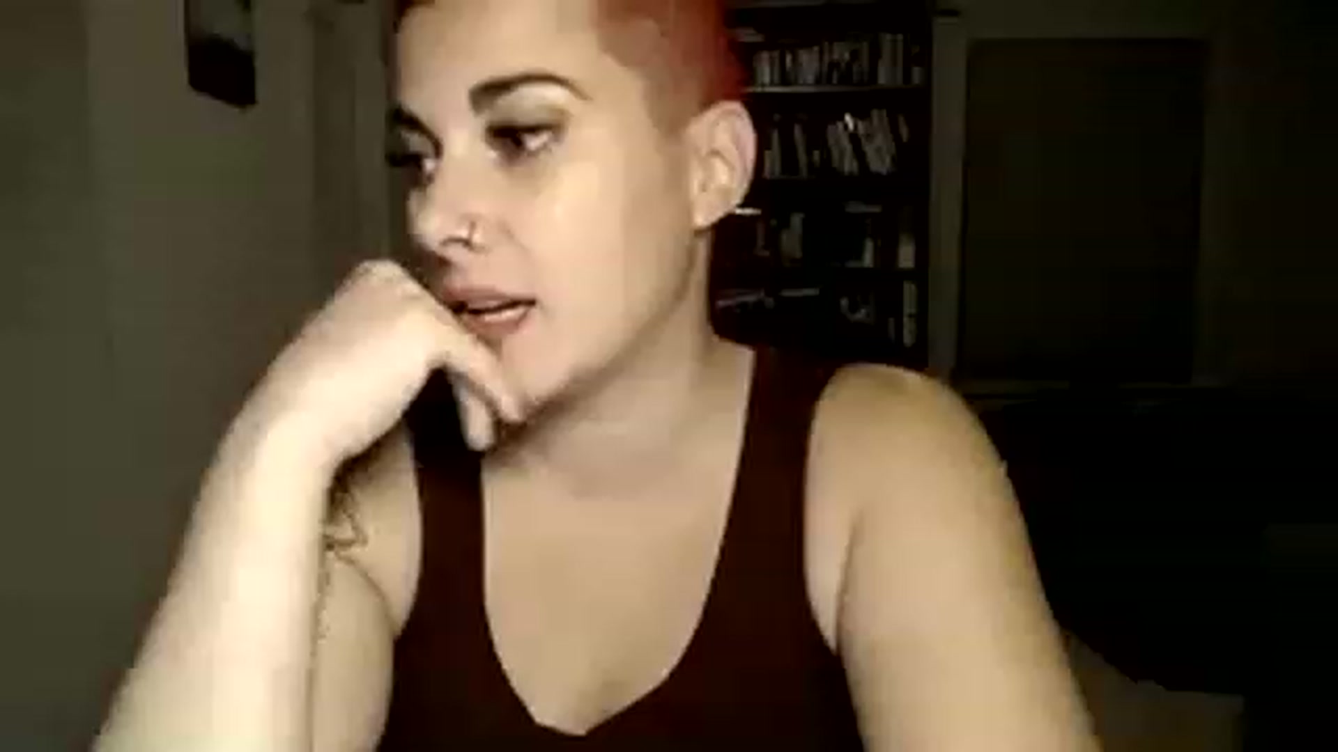Gallery image thumbnail from FoxyDame's myfreecams stream on, 12/03/2022, 07:42 image 9 of 20