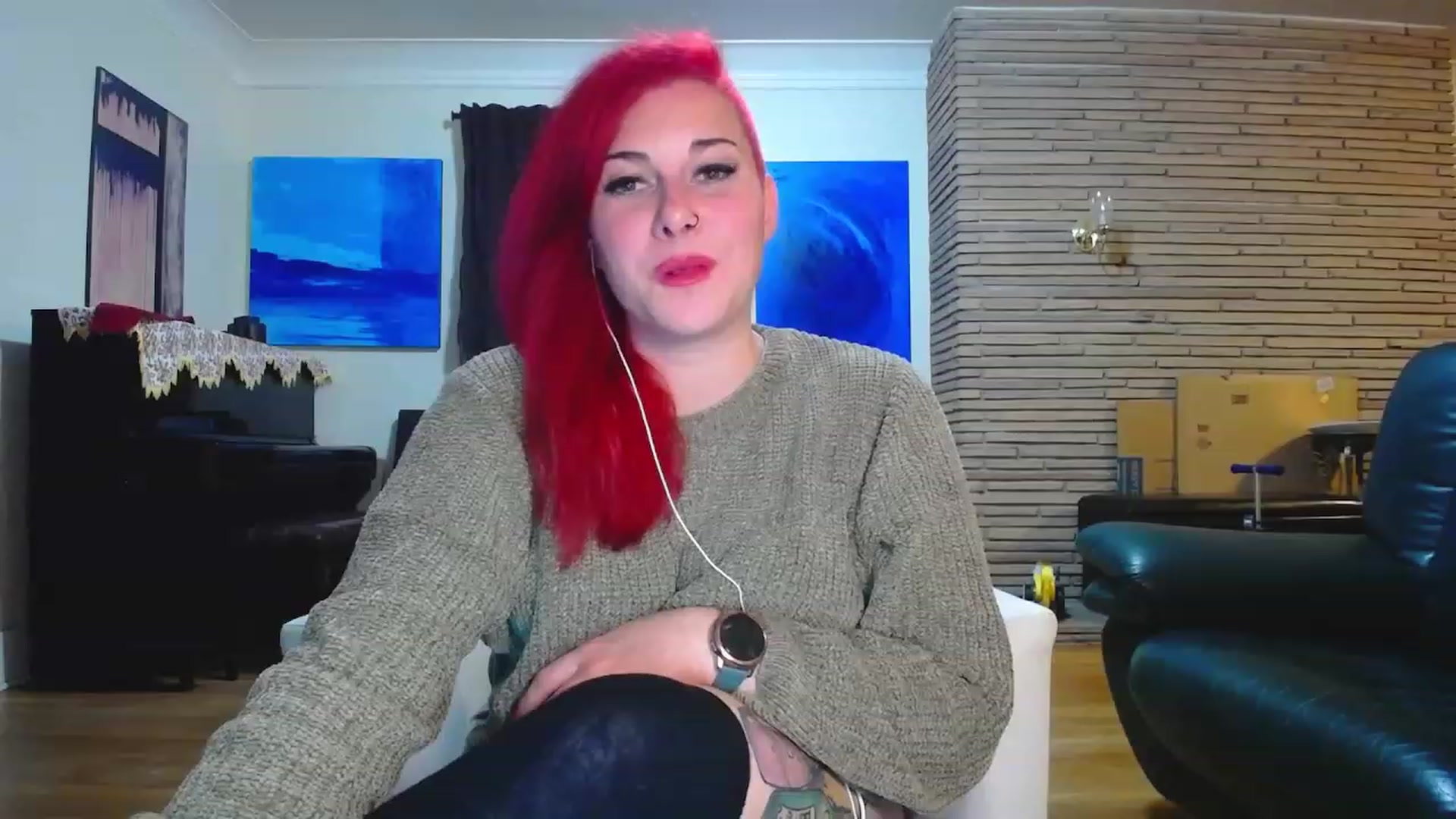 Gallery image thumbnail from FoxyDame's myfreecams stream on, 12/04/2022, 07:33 image 13 of 20