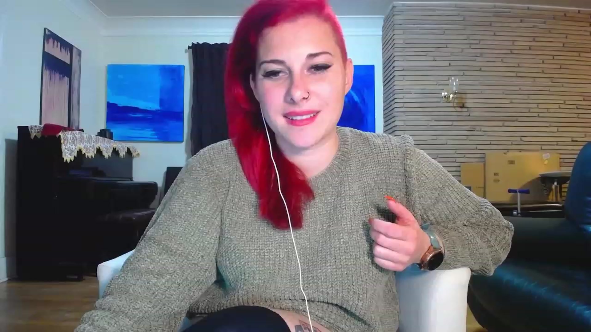 Gallery image thumbnail from FoxyDame's myfreecams stream on, 12/04/2022, 07:33 image 17 of 20