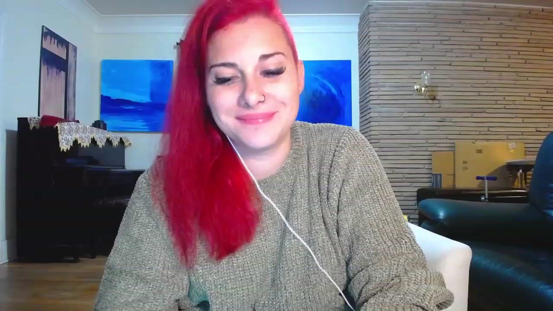 Gallery image thumbnail from FoxyDame's myfreecams stream on, 12/04/2022, 09:38 image 5 of 20