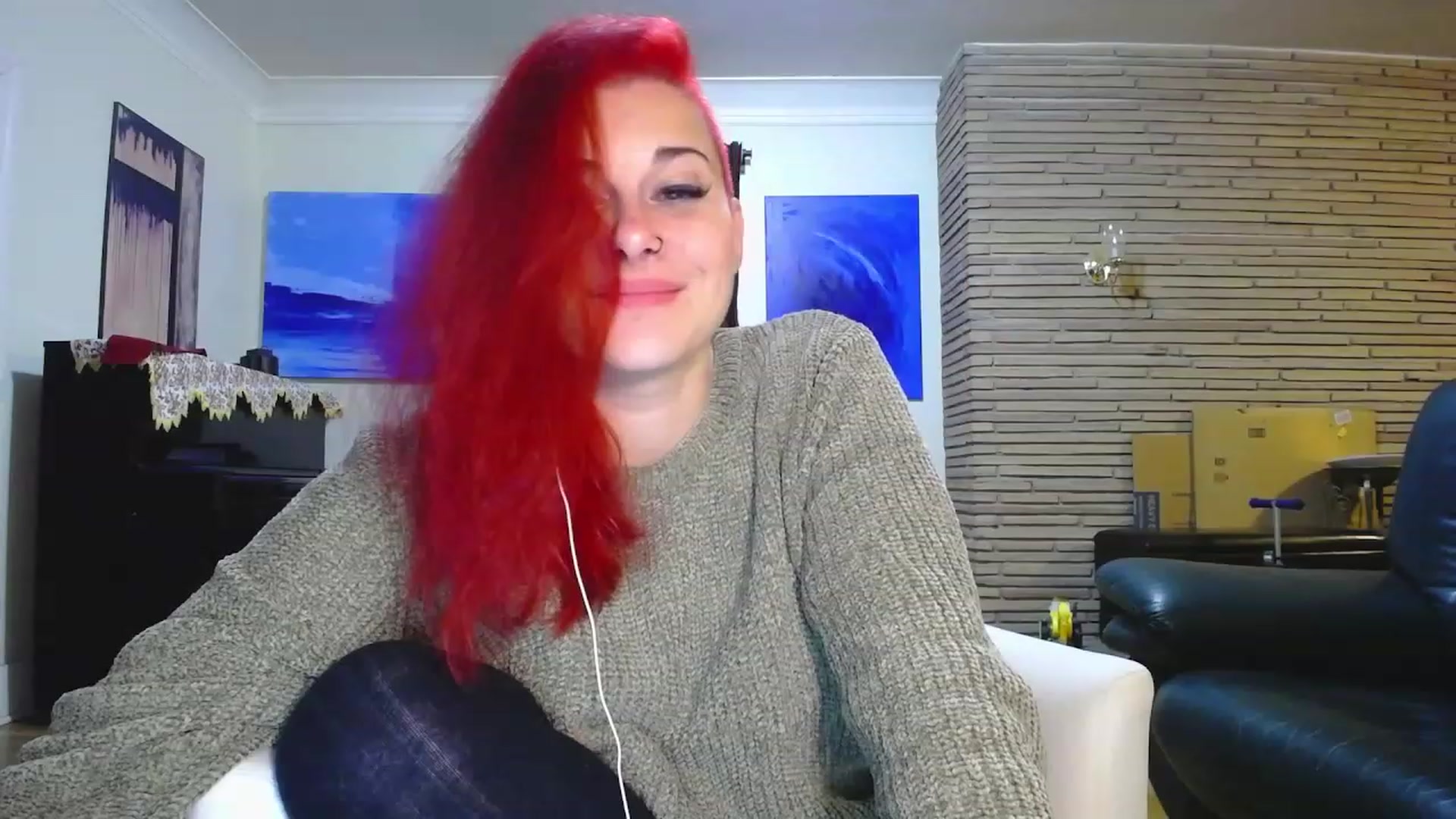 Gallery image thumbnail from FoxyDame's myfreecams stream on, 12/04/2022, 09:38 image 20 of 20