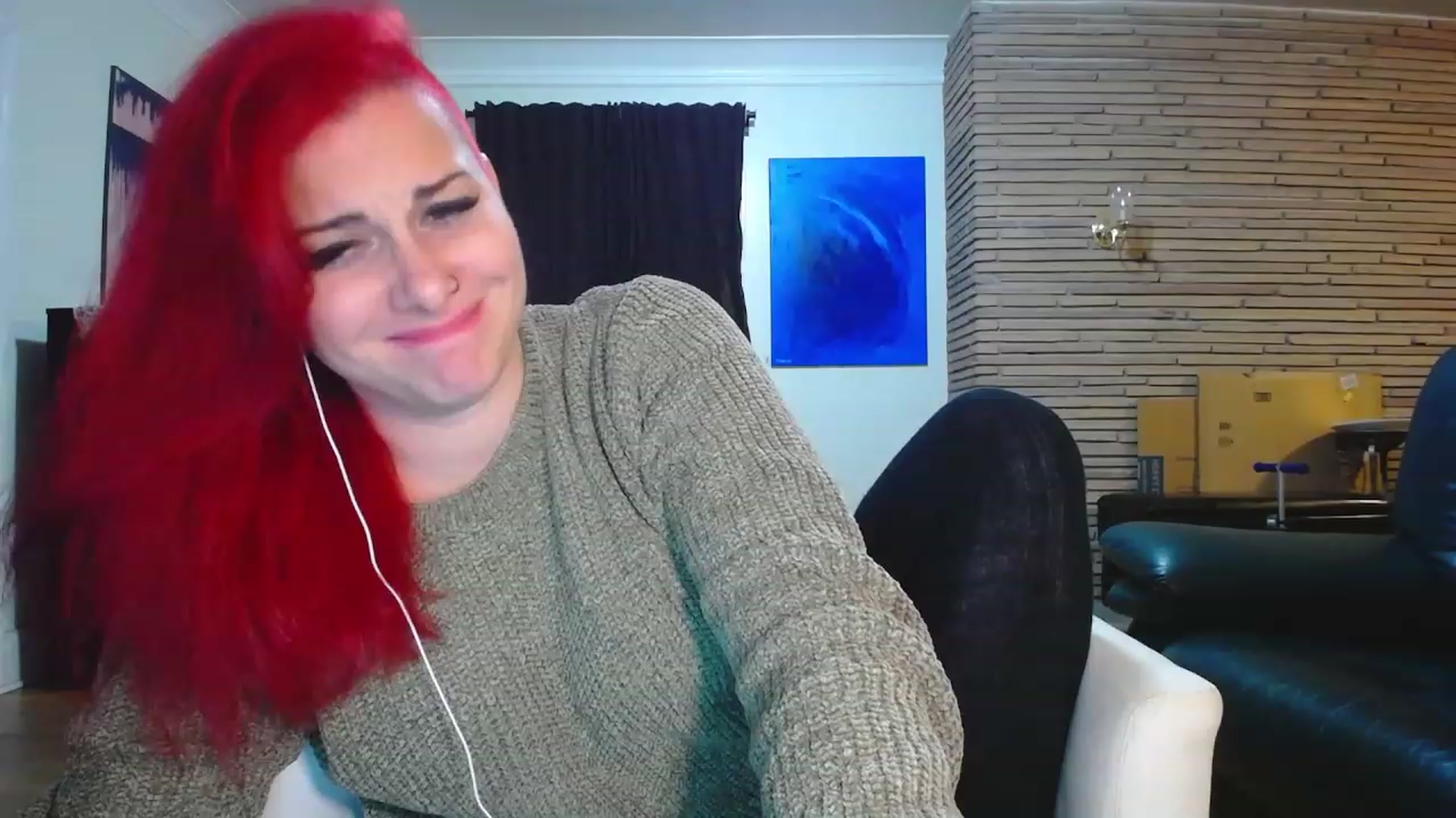 Gallery image thumbnail from FoxyDame's myfreecams stream on, 12/04/2022, 09:38 image 1 of 20