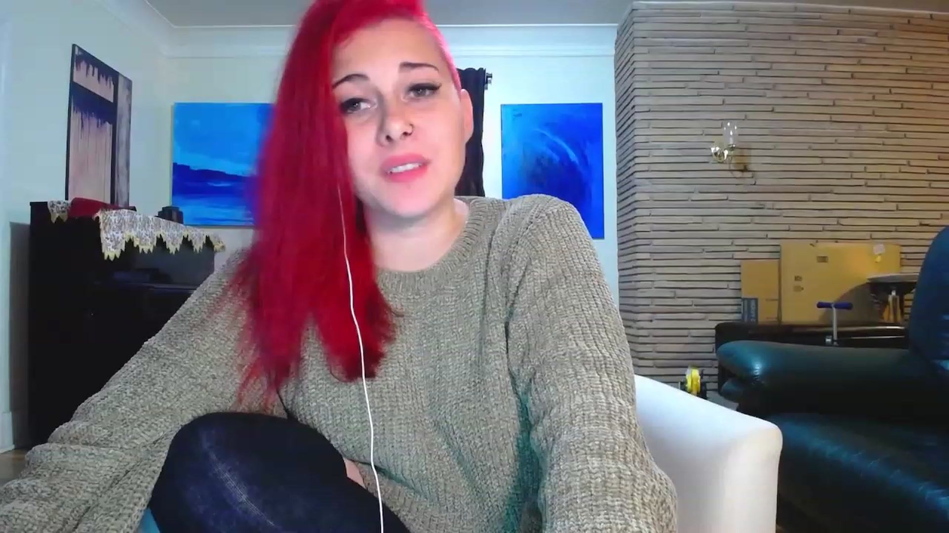 Gallery image thumbnail from FoxyDame's myfreecams stream on, 12/04/2022, 09:38 image 9 of 20