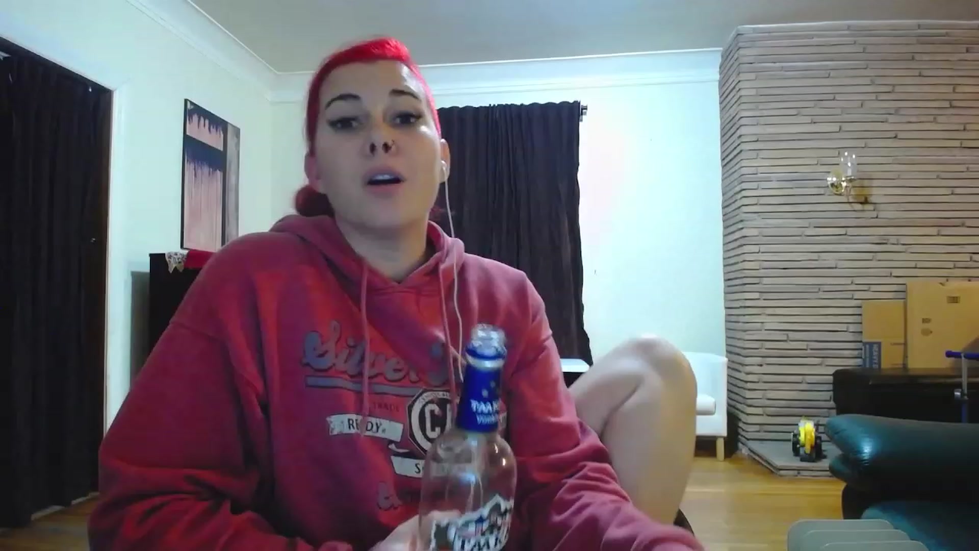 Gallery image thumbnail from FoxyDame's myfreecams stream on, 12/05/2022, 08:23 image 13 of 20