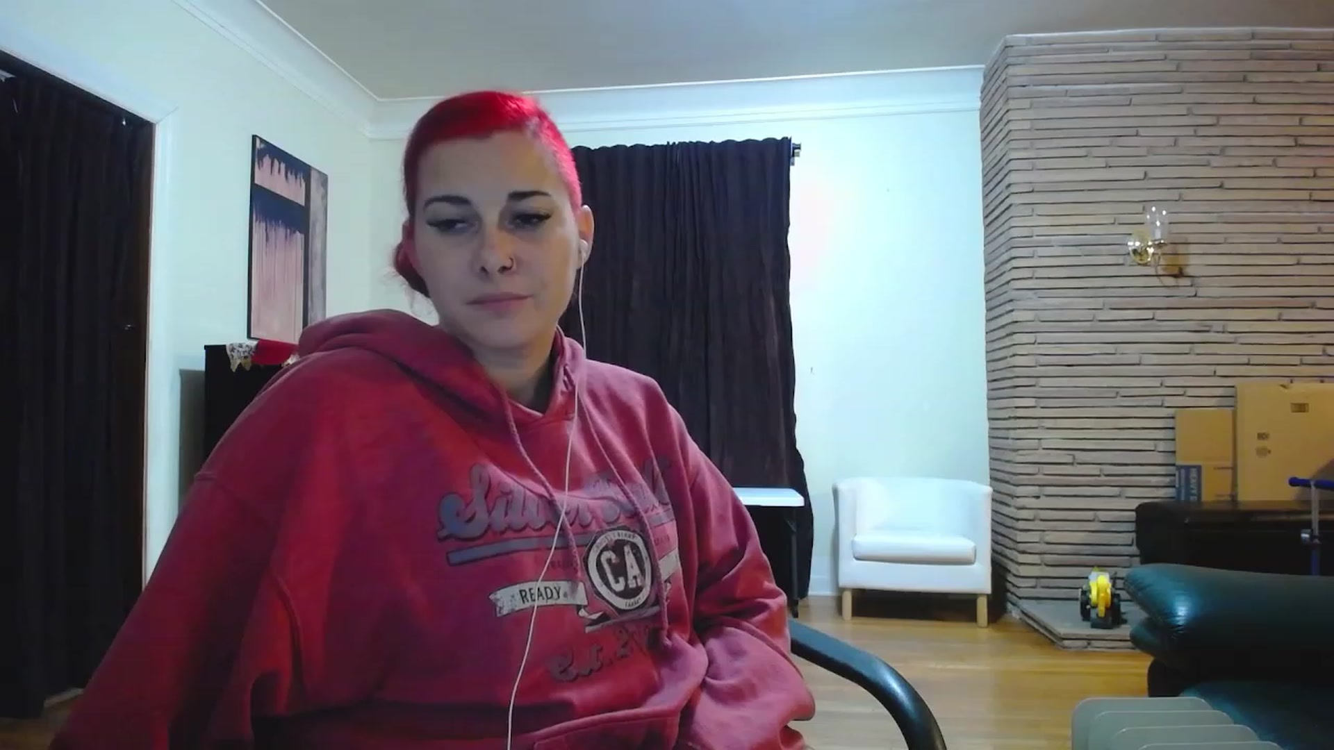 Gallery image thumbnail from FoxyDame's myfreecams stream on, 12/05/2022, 08:23 image 16 of 20