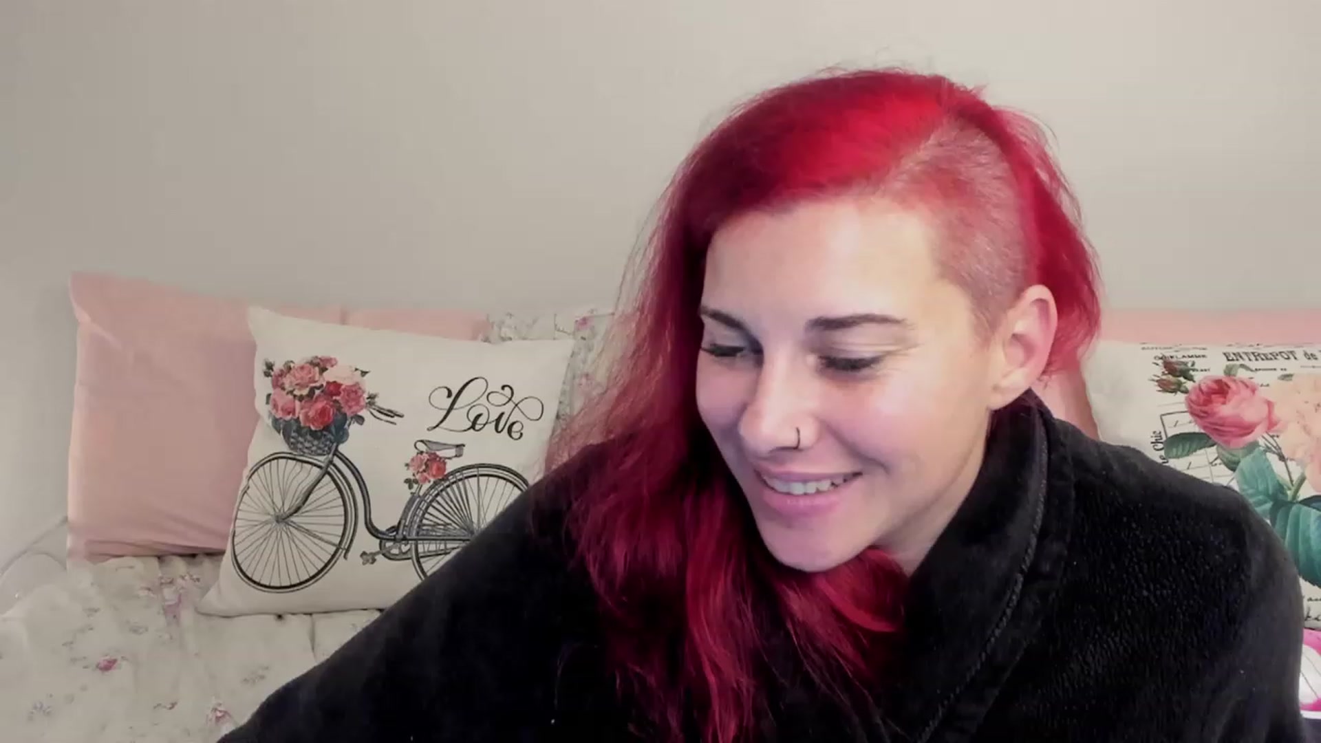 Gallery image thumbnail from FoxyDame's myfreecams stream on, 12/11/2022, 09:22 image 12 of 20