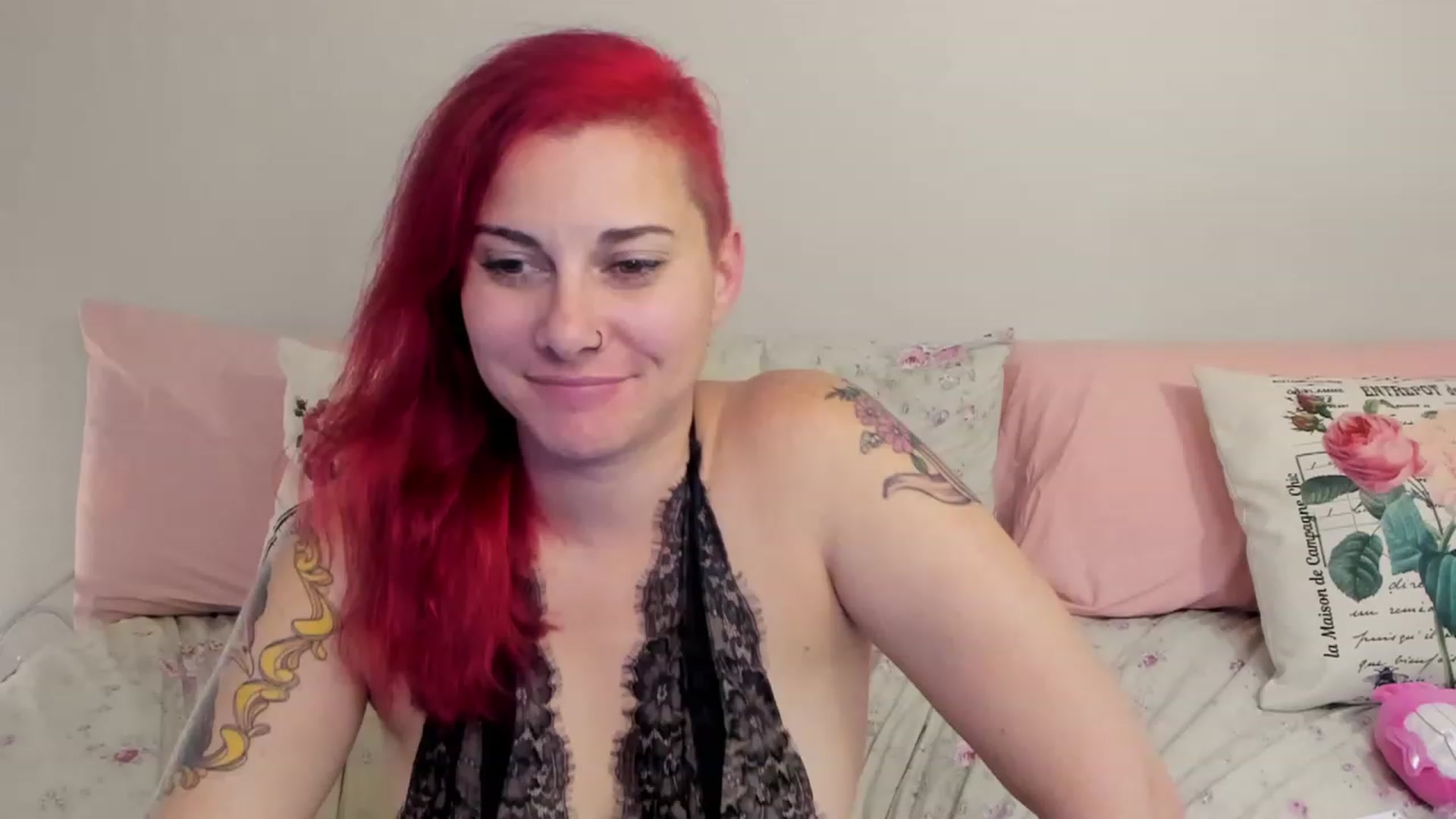 Gallery image thumbnail from FoxyDame's myfreecams stream on, 12/11/2022, 09:22 image 11 of 20