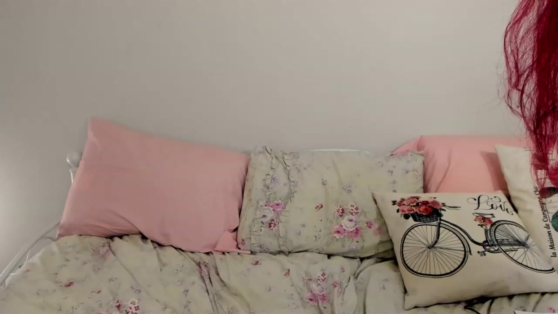Gallery image thumbnail from FoxyDame's myfreecams stream on, 12/11/2022, 09:22 image 4 of 20