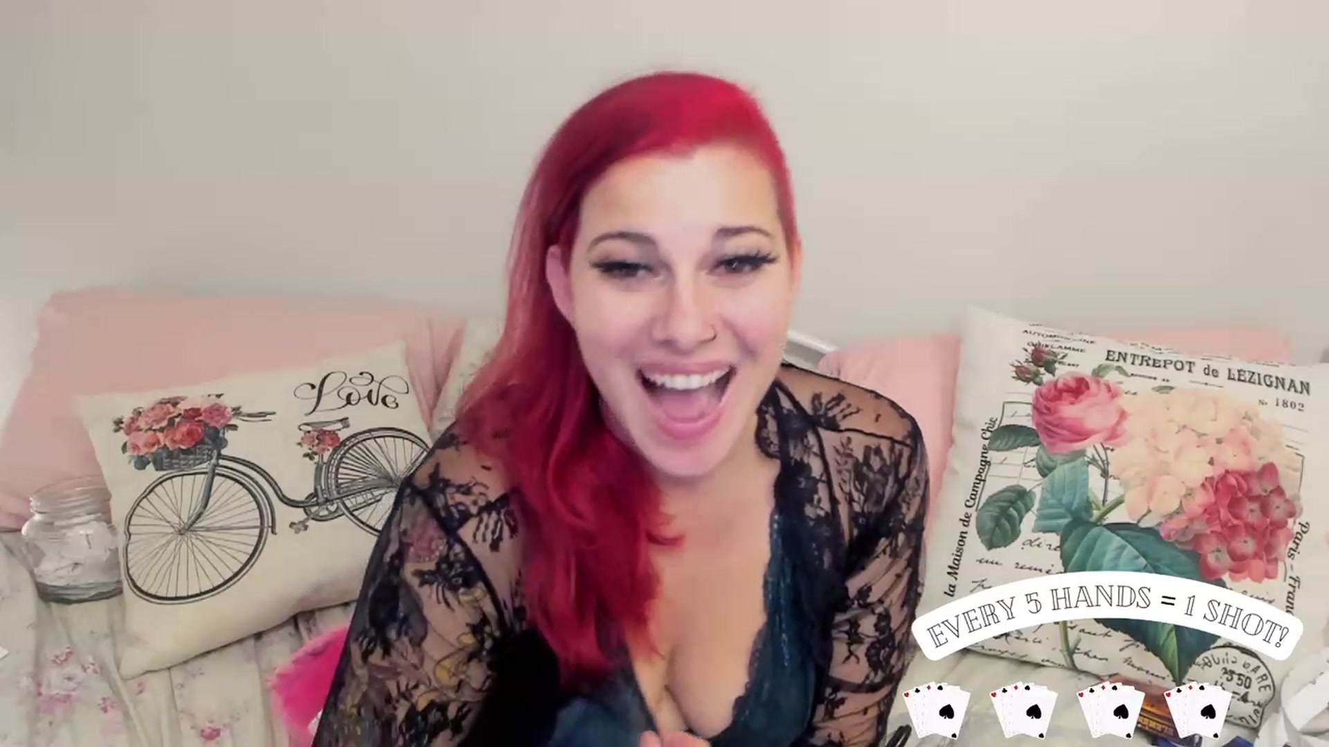 Gallery image thumbnail from FoxyDame's myfreecams stream on, 12/12/2022, 06:52 image 9 of 20