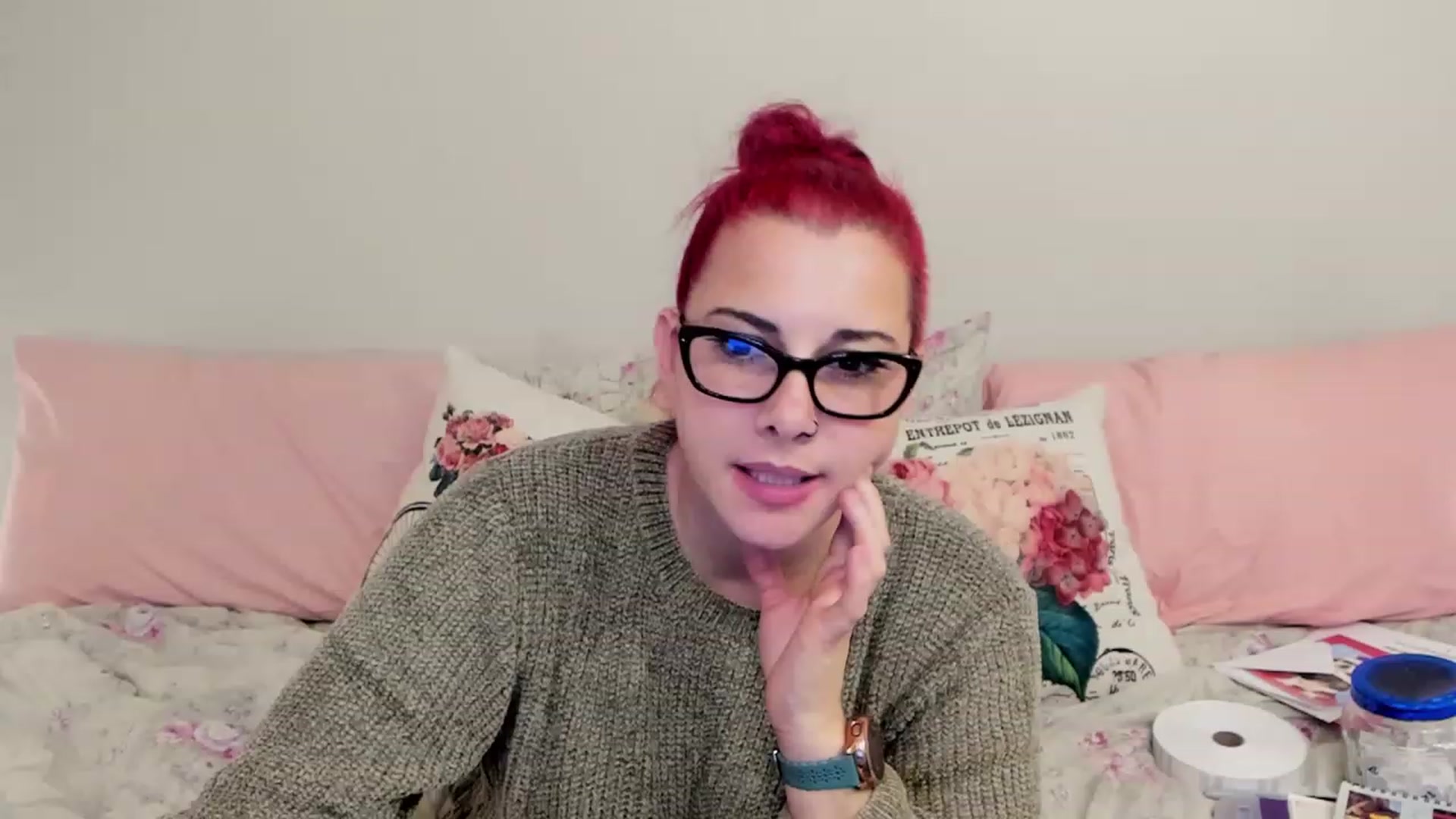 Gallery image thumbnail from FoxyDame's myfreecams stream on, 12/15/2022, 06:43 image 15 of 20