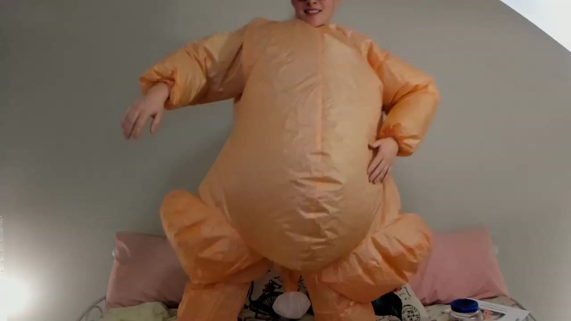 Gallery image thumbnail from FoxyDame's myfreecams stream on, 12/15/2022, 06:43 image 13 of 20