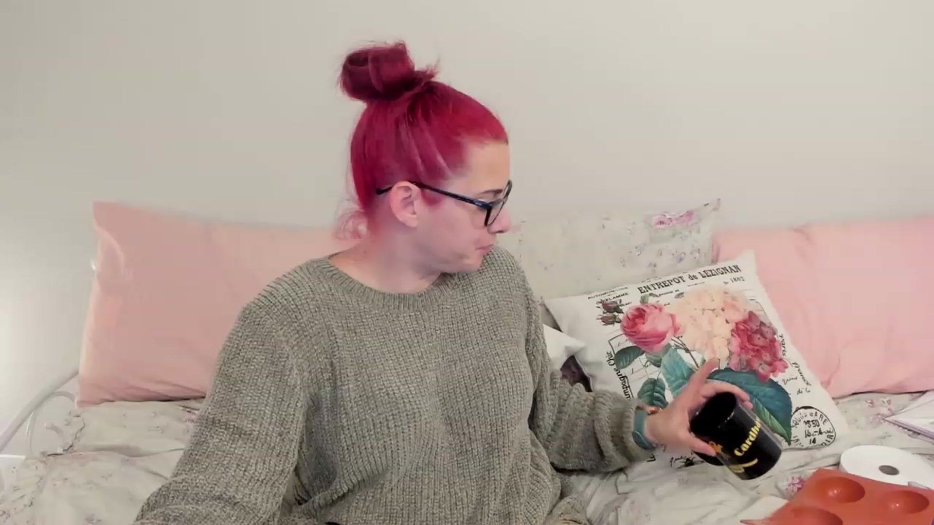 Gallery image thumbnail from FoxyDame's myfreecams stream on, 12/15/2022, 06:43 image 20 of 20