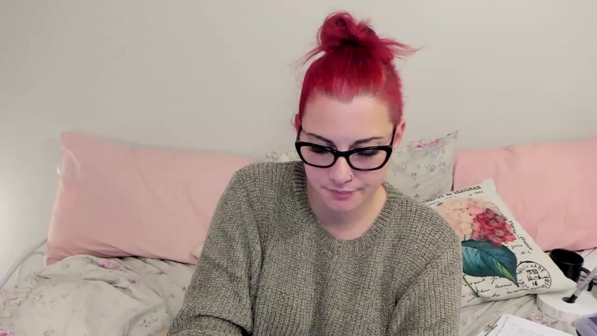 Gallery image thumbnail from FoxyDame's myfreecams stream on, 12/15/2022, 08:32 image 17 of 20