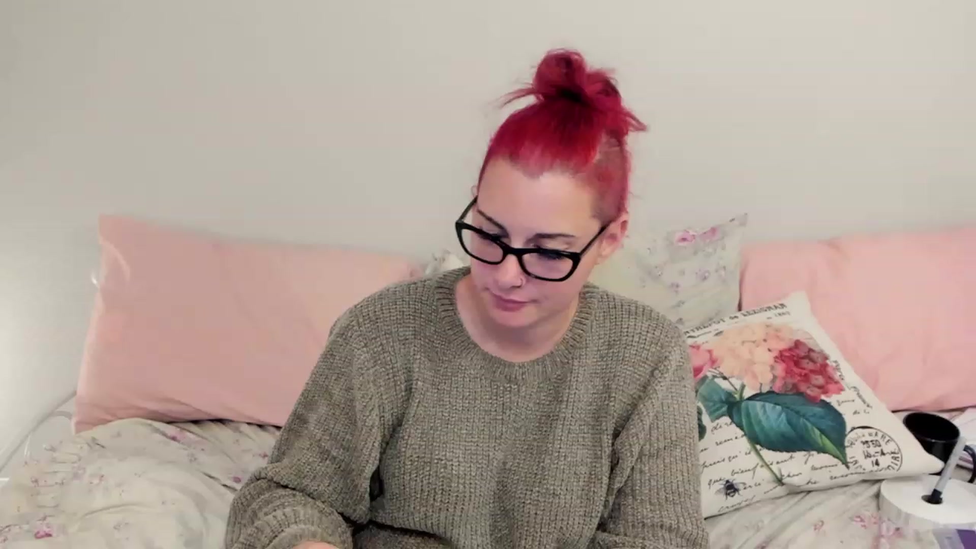 Gallery image thumbnail from FoxyDame's myfreecams stream on, 12/15/2022, 08:32 image 2 of 20