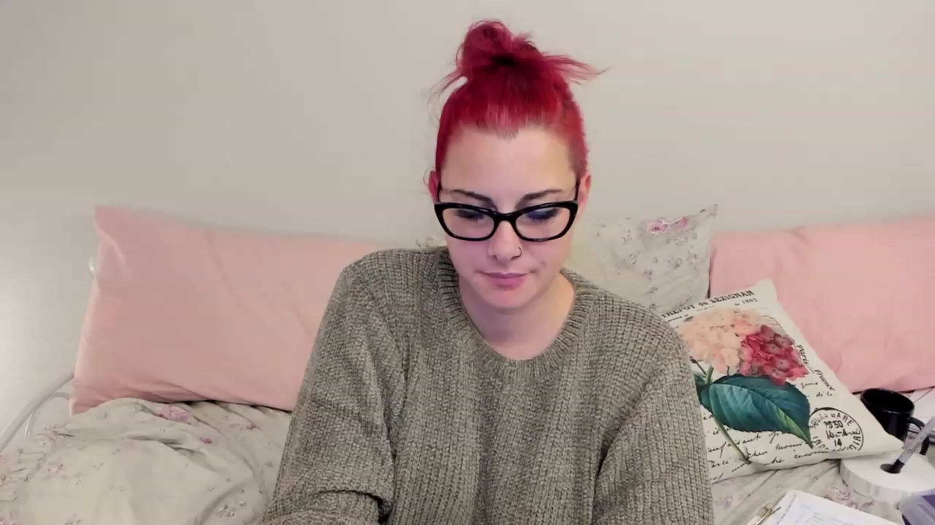 Gallery image thumbnail from FoxyDame's myfreecams stream on, 12/15/2022, 08:32 image 18 of 20