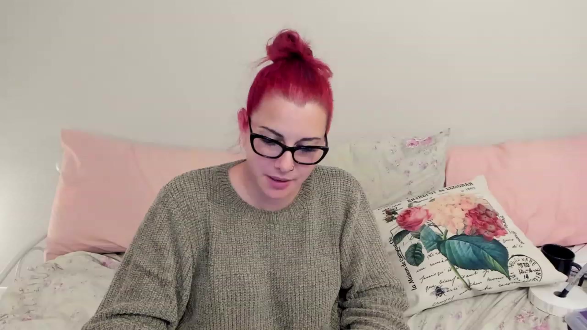 Gallery image thumbnail from FoxyDame's myfreecams stream on, 12/15/2022, 08:32 image 11 of 20