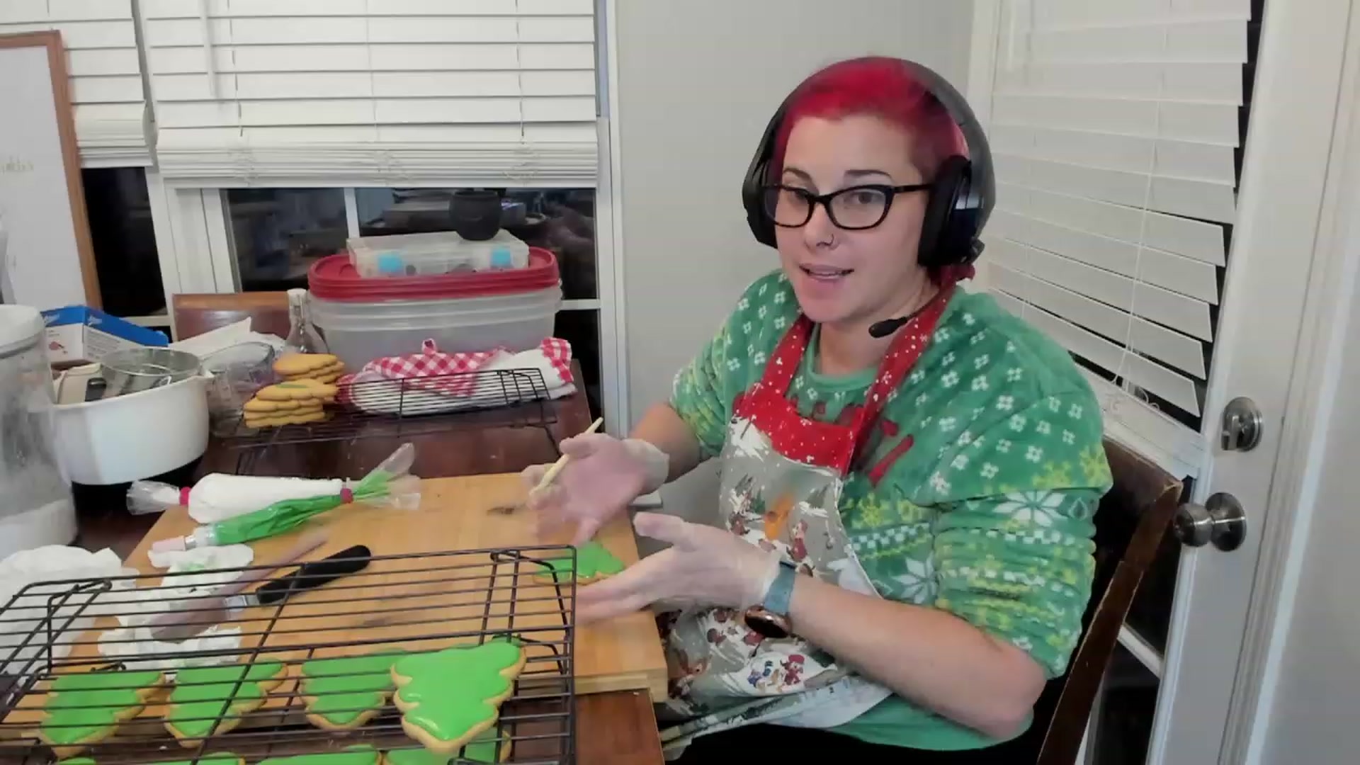 Gallery image thumbnail from FoxyDame's myfreecams stream on, 12/16/2022, 08:09 image 9 of 20