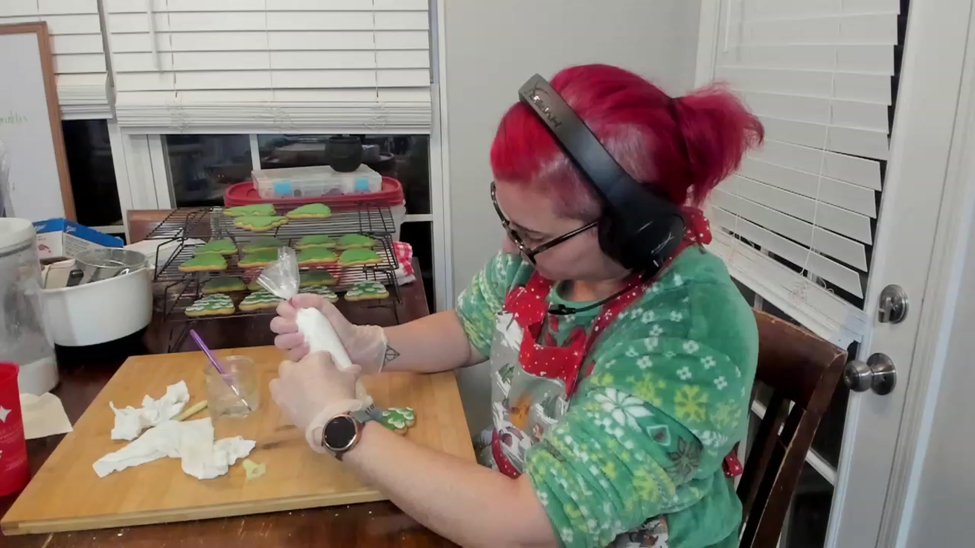 Gallery image thumbnail from FoxyDame's myfreecams stream on, 12/16/2022, 08:36 image 19 of 20
